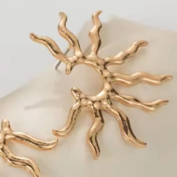 Gold Sunburst Sun Earrings Gold Plated | NWOT - Picture 4 of 8